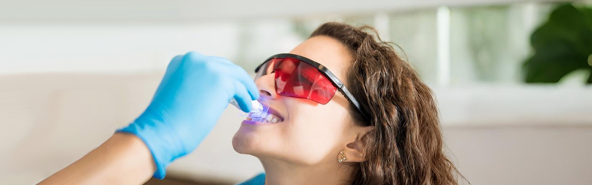 Fast, Safe & Effective Teeth Whitening in Brampton – Here’s How